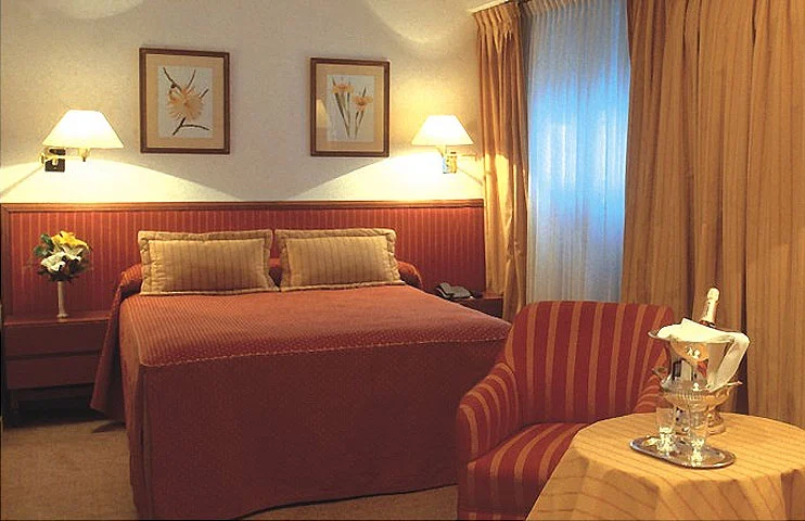 Hotel Iruña