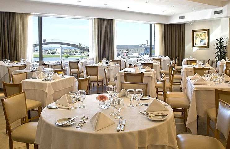 Hotel Iruña