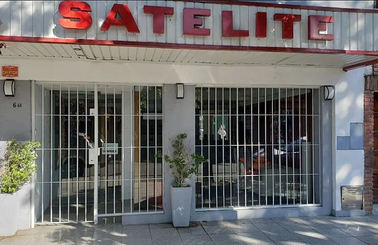 Hotel Satelite