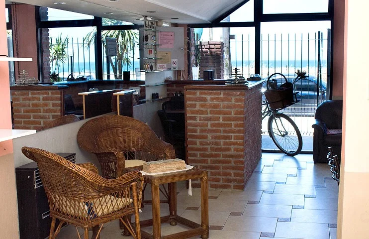 Alimar Hotel