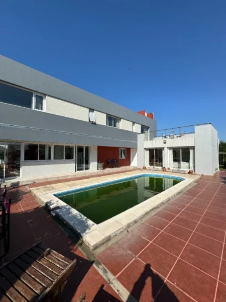 Casas, chalets en Venta — Arenas del sur