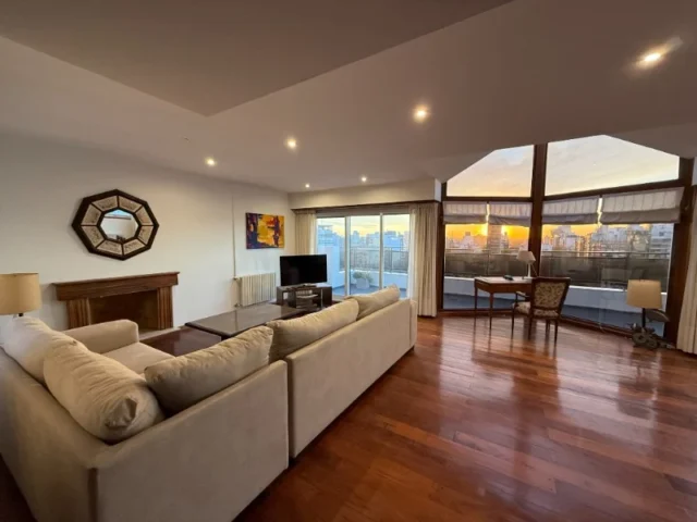 Departamentos, pisos y semipisos en Venta — San Luis 2300