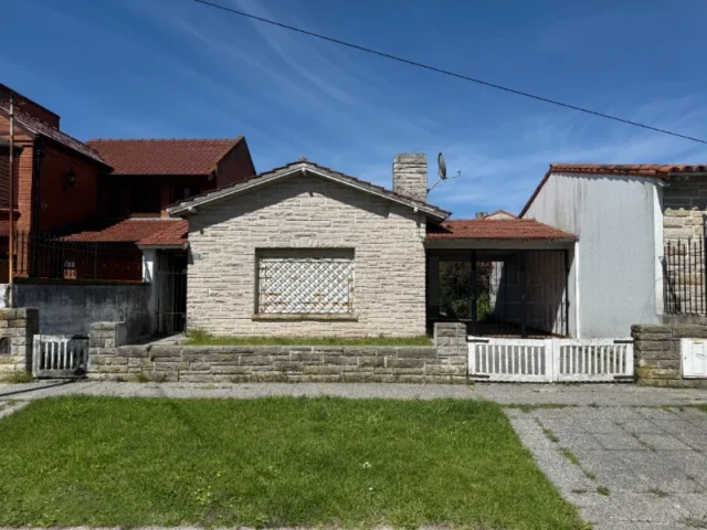 Casas, chalets en Venta — LEBENSHON 2060