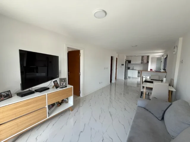 Departamentos, pisos y semipisos en Venta — Corrientes 3212