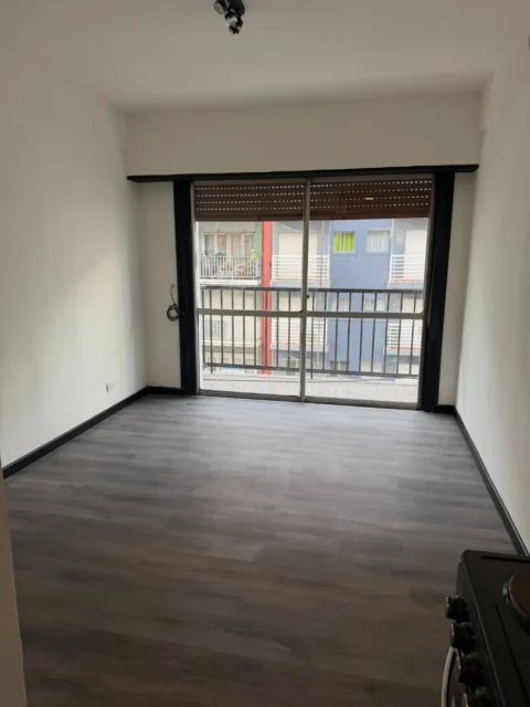 Departamentos, pisos y semipisos en Alquiler — olavarria 2280