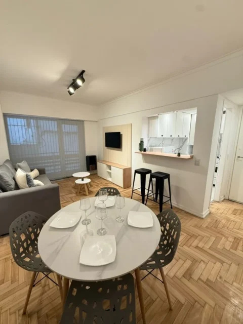 Departamentos, pisos y semipisos en Venta — Belgrano 2421