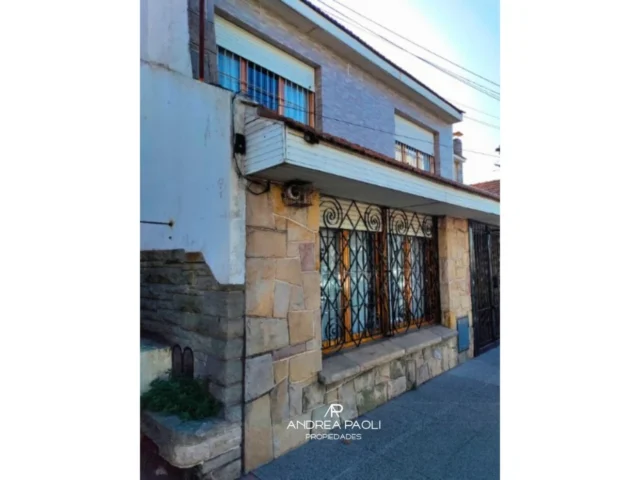 Casas, chalets en Venta — Santa fe 3155
