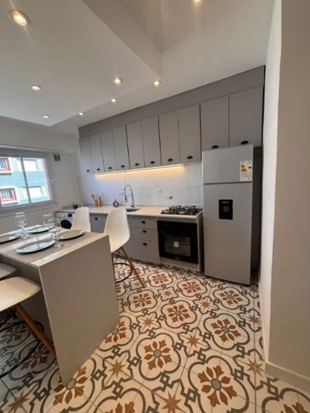 Departamentos, pisos y semipisos en Venta — AV. INDEPENDENCIA 1681 8C