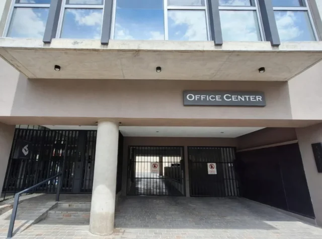Oficinas en Alquiler — Rawson  3200