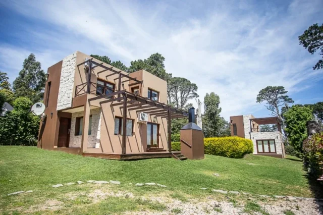 Casas, chalets en Venta — Yolanda
