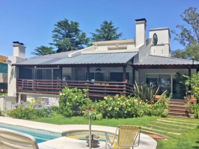 Casas, chalets en Venta — Aldo