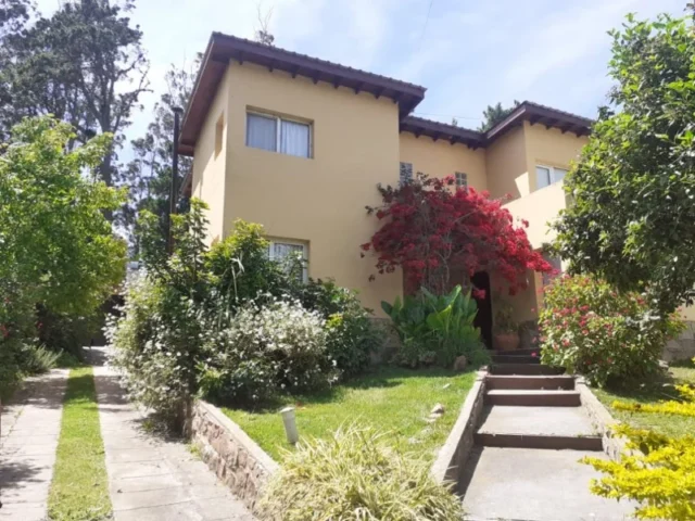 Casas, chalets en Venta — Elsa 161