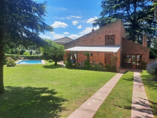 Casas, chalets en Venta — Braulio