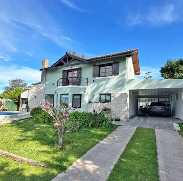 Casas, chalets en Venta — Isidoro 33