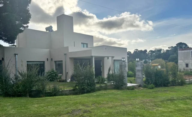 Casas, chalets en Venta — Luciano