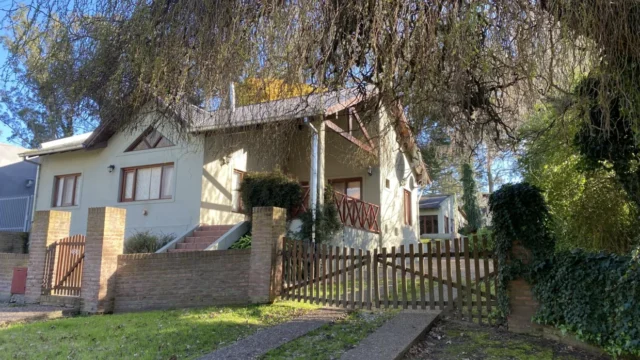 Casas, chalets en Alquiler — Angel