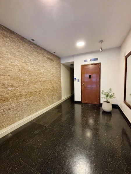 Departamentos, pisos y semipisos en Venta — Alsina 2252