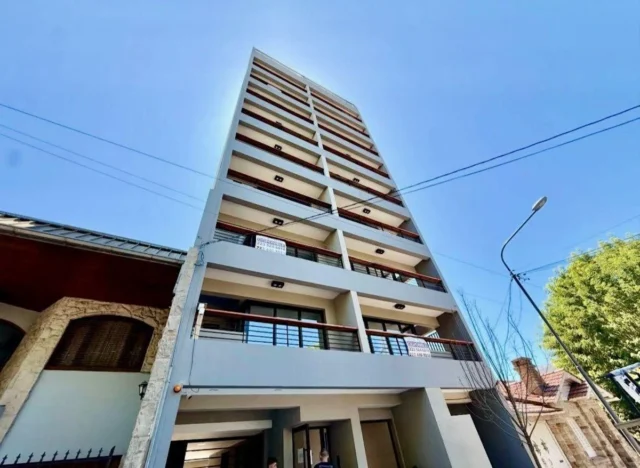 Departamentos, pisos y semipisos en Venta — garay 3451