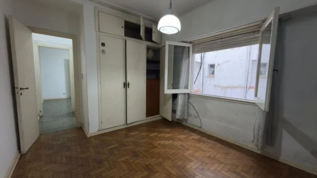 Departamentos, pisos y semipisos en Venta — Luro 2416