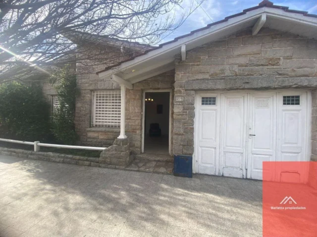 Casas, chalets en Venta — C. 31