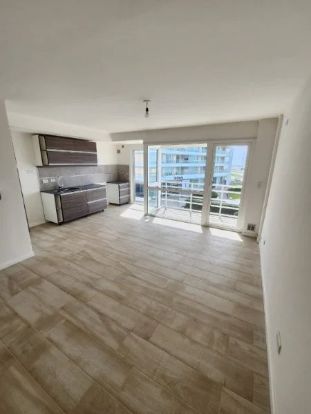 Departamentos, pisos y semipisos en Venta — Strobel 3500
