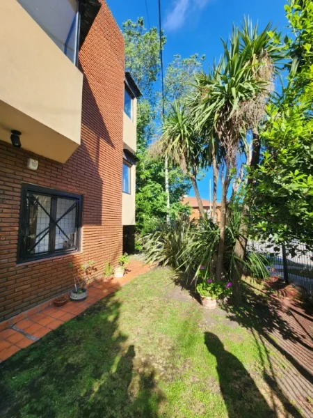 Casas, chalets en Venta — Beruti 4700
