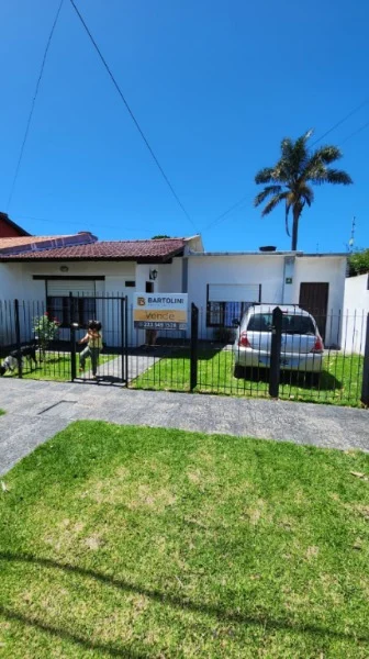 Casas, chalets en Venta — Giacobini 2500