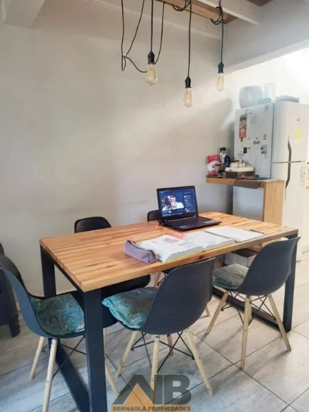 Casas, chalets en Venta — Vucetich y Sicilia