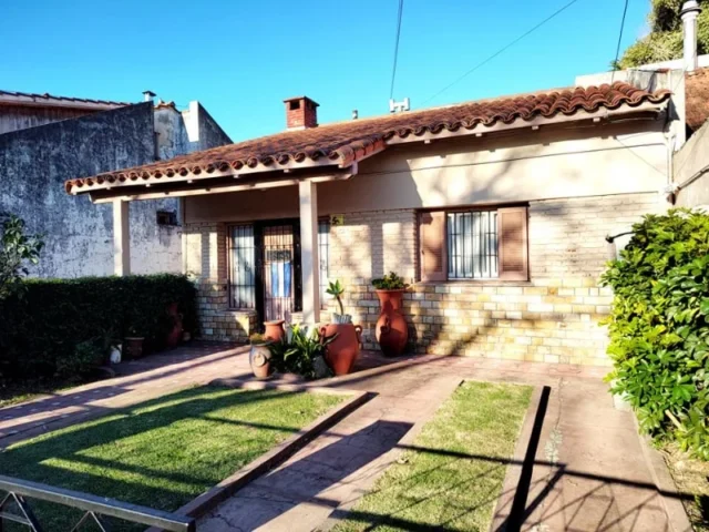 Casas, chalets en Venta — Jose Marmol y Strobel