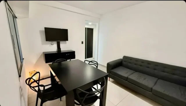 Departamentos, pisos y semipisos en Venta — Av. Colon y Mitre