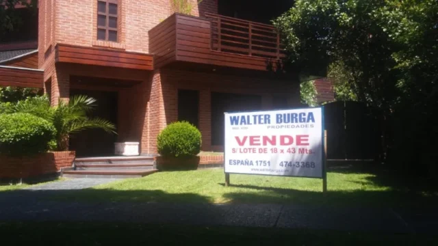 Casas, chalets en Venta — LOPEZ DE GOMARA 4600