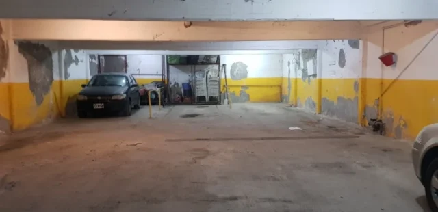 Cocheras y garages en Venta — España 1736