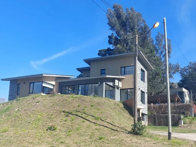 Casas, chalets en Venta — C. Graciela 224