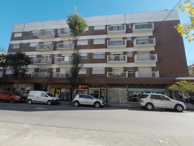 Departamentos, pisos y semipisos en Venta — JUJUY 2000