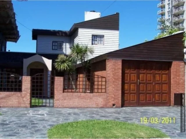 Casas, chalets en Venta — Bdo. de IRIGOYEN Y PRINGLES