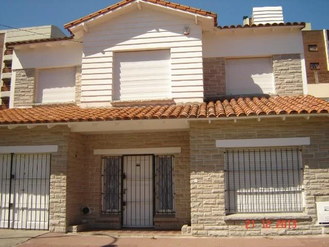 Casas, chalets en Venta — CARASA 1900