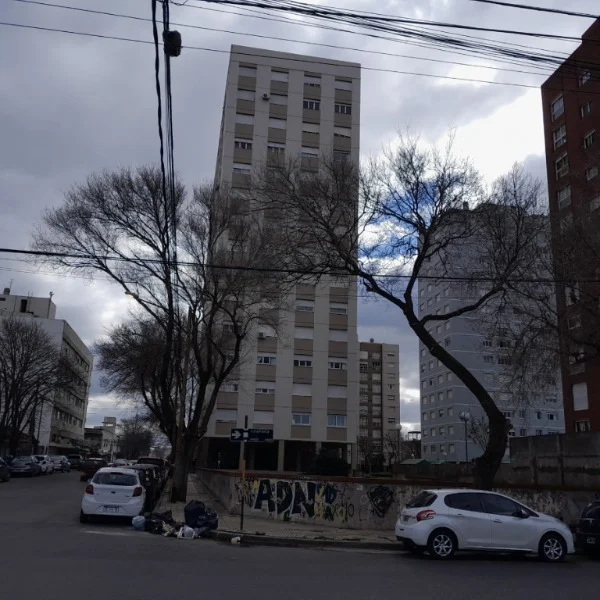 Departamentos, pisos y semipisos en Venta — LARREA 3183