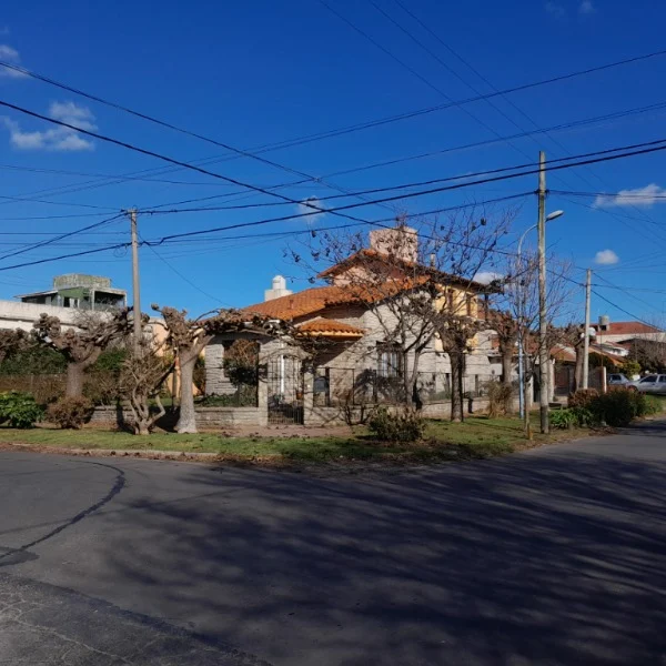 Casas, chalets en Venta — ROSALES 2586