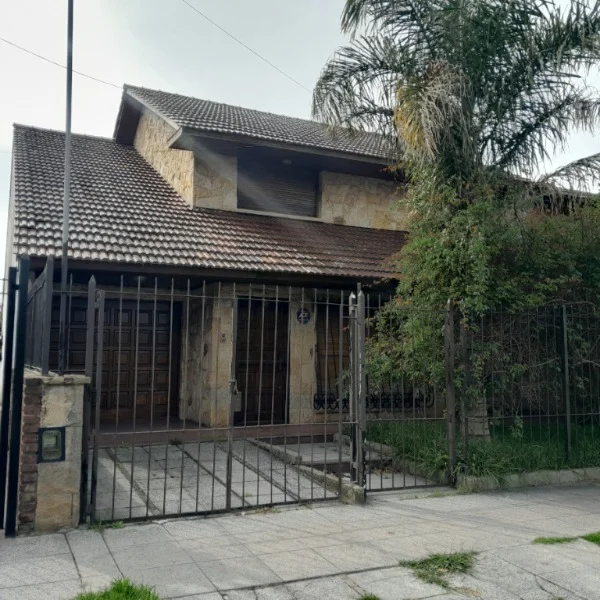 Casas, chalets en Venta — AV FORTUNATO DE LA PLAZA 2155