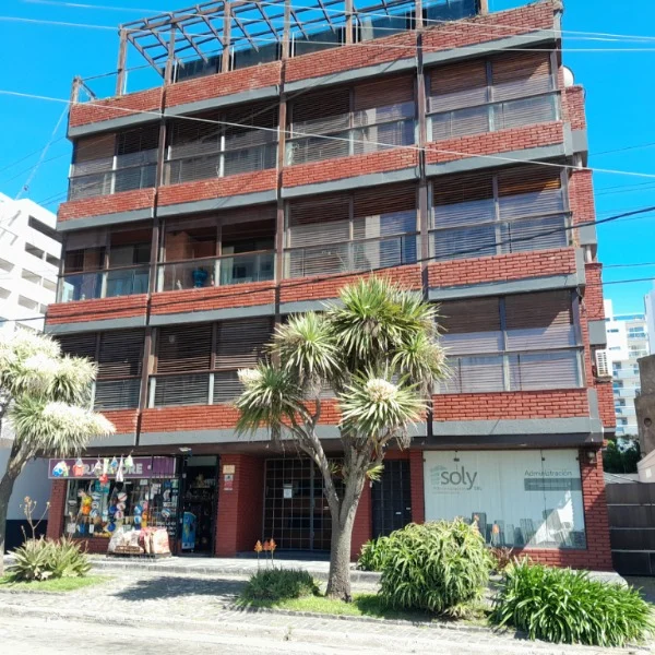 Departamentos, pisos y semipisos en Venta — CABRERA 2441