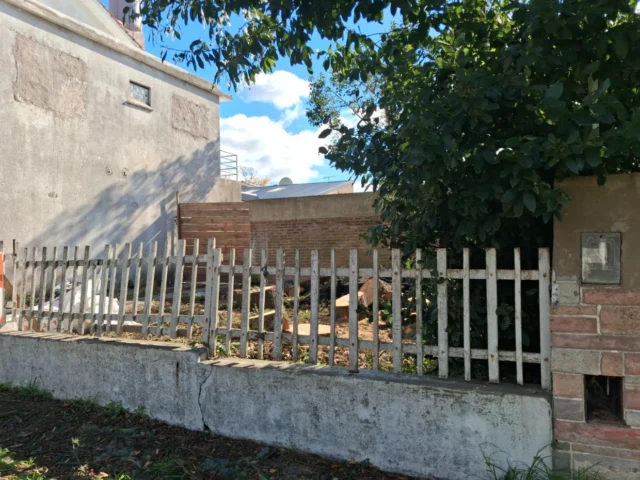 Lotes y terrenos en Venta — GIACOBINI  2475