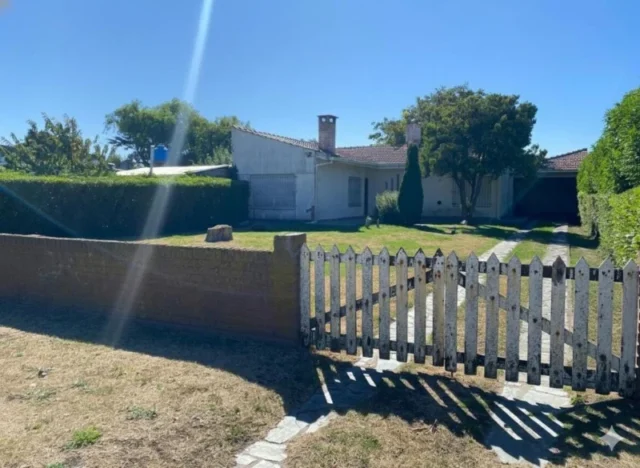 Casas, chalets en Venta — Santa María de Oro 4600