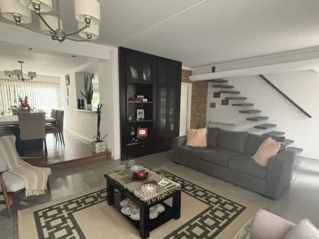 Casas, chalets en Venta — Viamonte 2932