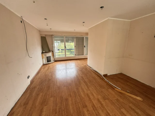 PH en Alquiler — Castelli 1243 - vivienda planta alta