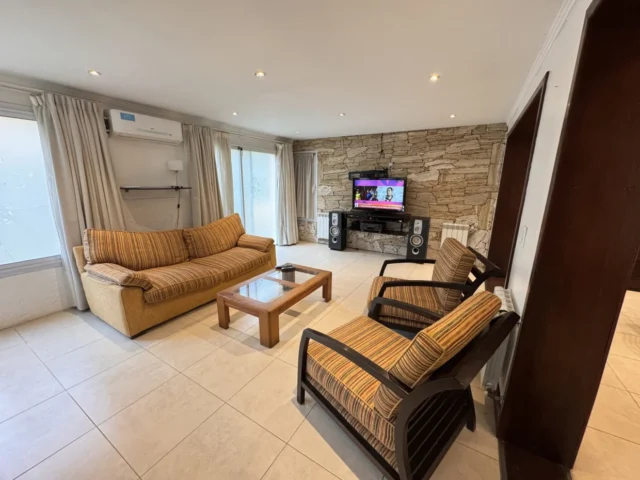 Casas, chalets en Venta — Las caroyas