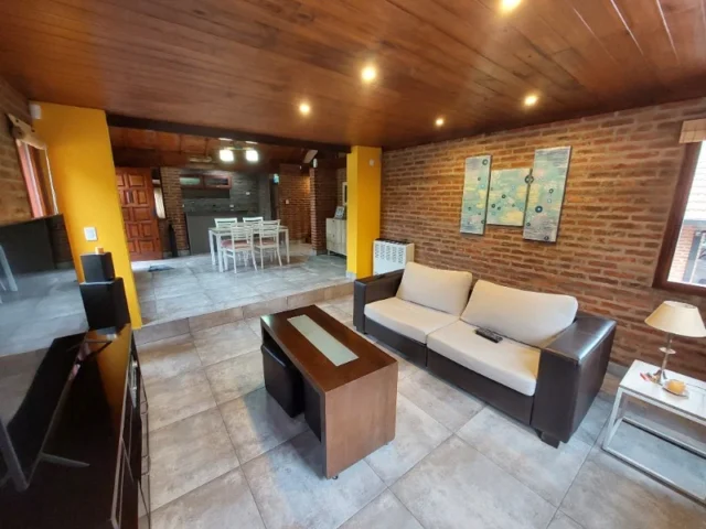 Casas, chalets en Venta — diagonal las 3 marias 4375