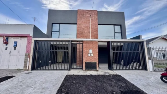 Dúplex en Venta — Falkner 4200