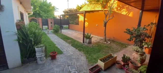 Casas, chalets en Venta — Grecia  2100