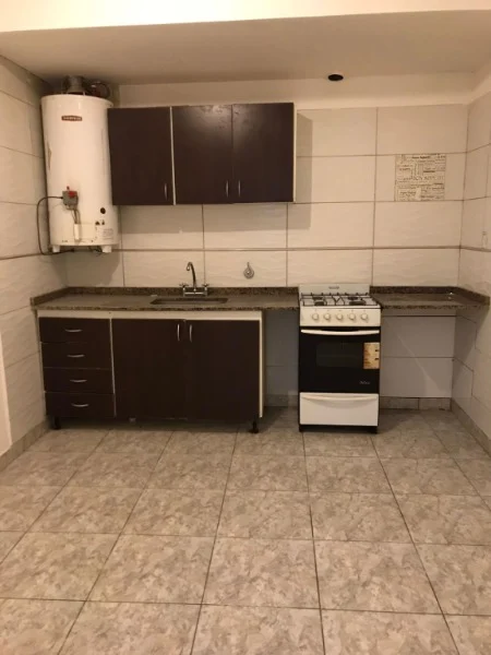 Departamentos, pisos y semipisos en Venta — Moreno 3500