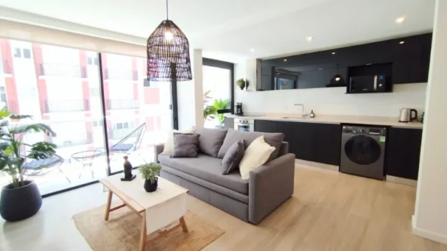 Departamentos, pisos y semipisos en Venta — Moreno  2200
